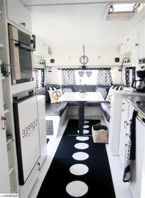 Karavan Yapımı İçin Yatak ve Oturma Alanı Düzenleme Fikirleri