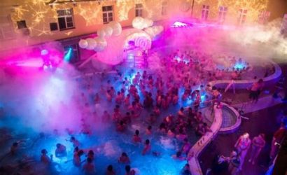 Türkiye'de Gece Hayatıyla Ünlü Plajlar