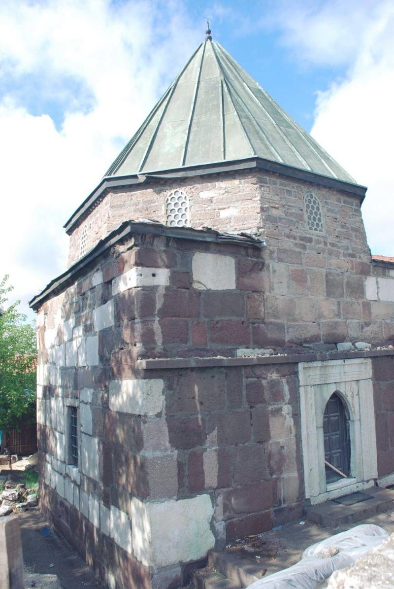 Ahi Şerafettin Türbesi – Ankara