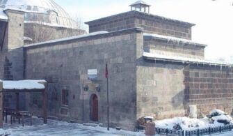 ahmediye_medresesi___erzurum.jpg