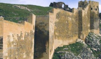 bayburt_kalesi___bayburt.jpg