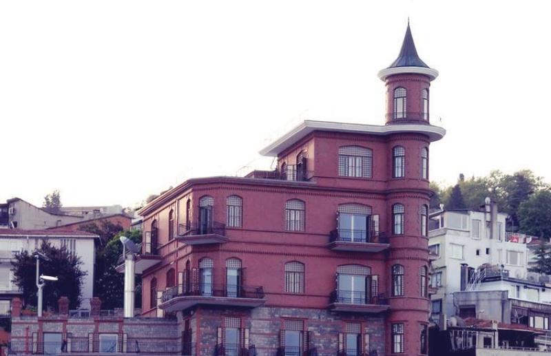 Borusan Contemporary (Perili Köşk) – İstanbul