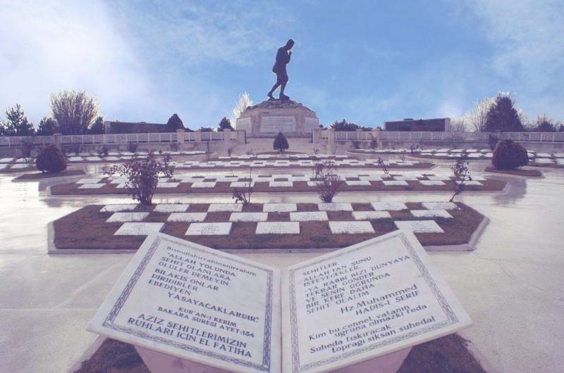 Büyük Taarruz Şehitliği Ve Mustafa Kemal Atatürk Anıtı – Afyonkarahisar