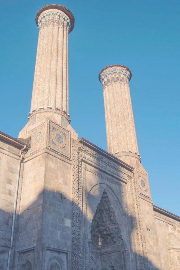 Çifte Minareli Medrese – Erzurum