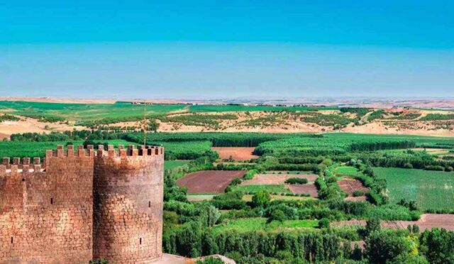 diyarbakir-kalesi-hevsel-bahceleri