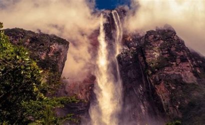 Dünyanın En Yüksek Şelalesi: Angel Şelalesi