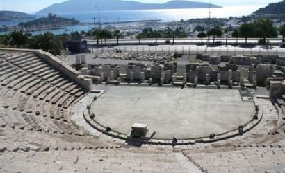 Ege Bölgesi'ndeki Tarihi Tiyatro Kalıntıları