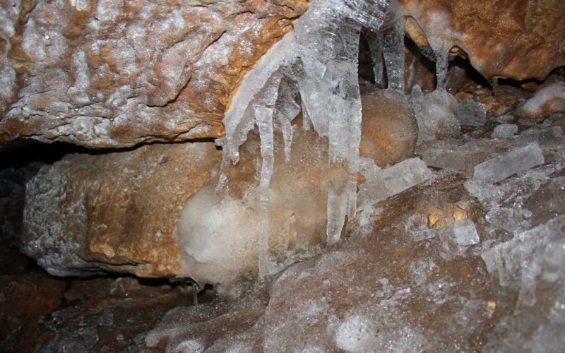 Buzluk Mağarası Elazığ