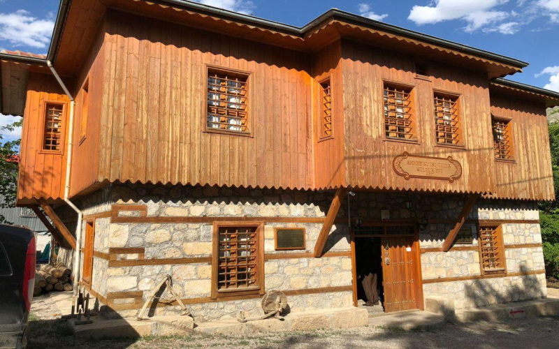 Ahmet Kutsi Tecer Kültür Evi Erzincan