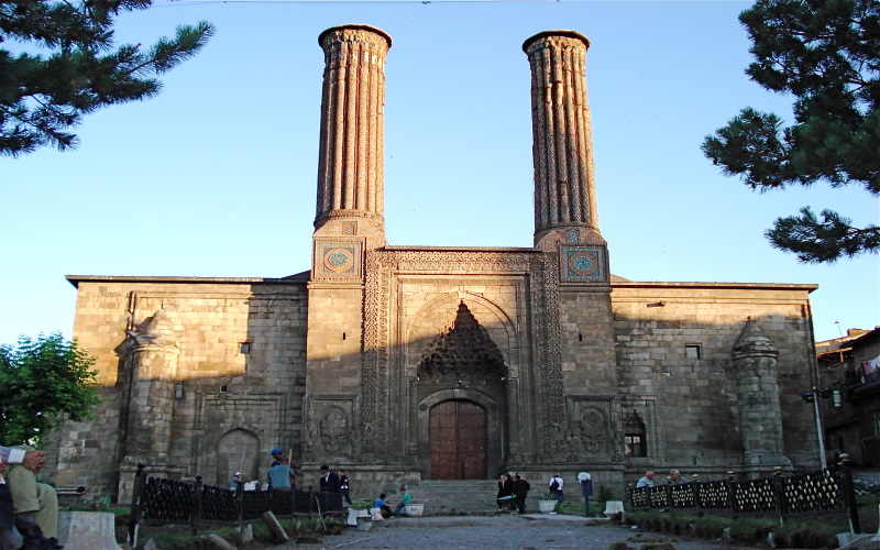 Çifte Minareli Medrese Erzurum