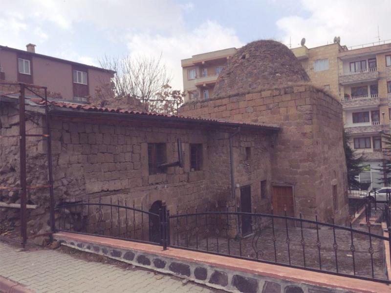 Esen Bey Türbesi – Niğde