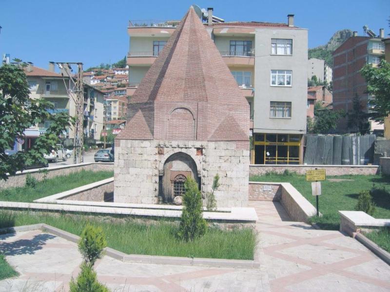 Esentimur Türbesi – Tokat