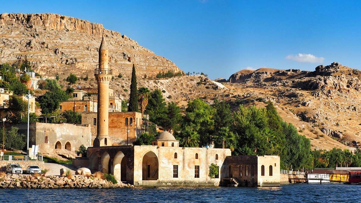 Şanlıurfa Şehir ve Gezi Rehberi