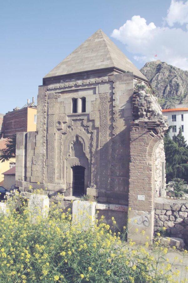 Halifet Gazi Türbesi – Amasya