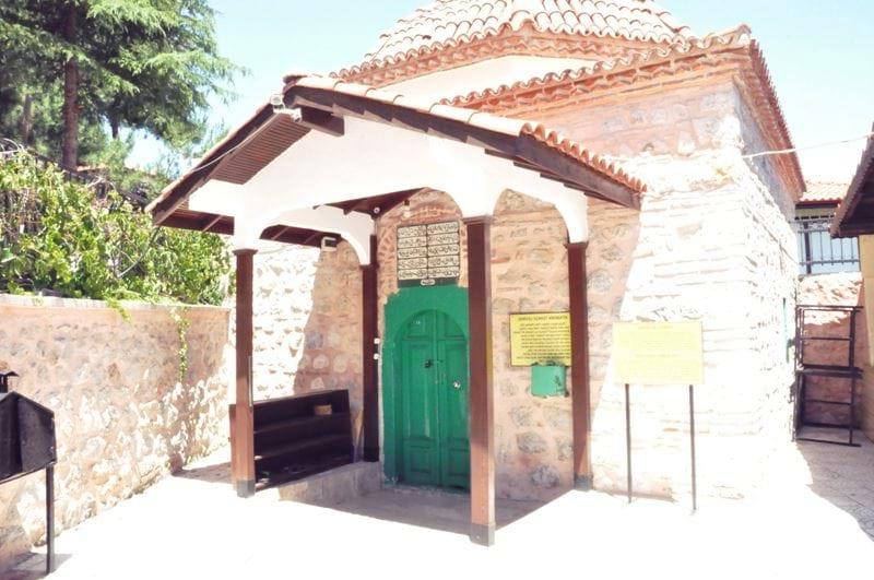 Hamdullah Efendi Türbesi – Amasya