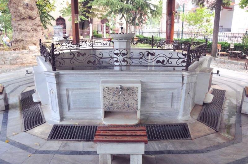 Hüdavendigar Çeşmesi Ve Şadırvan – Bursa