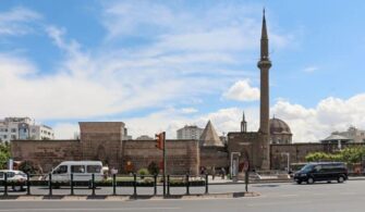 hunat-hatun-medresesi-ve-kulliyesi