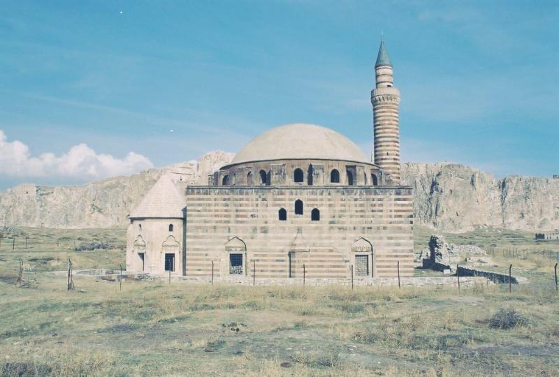 Hüsrev Paşa Camii Ve Külliyesi – Van