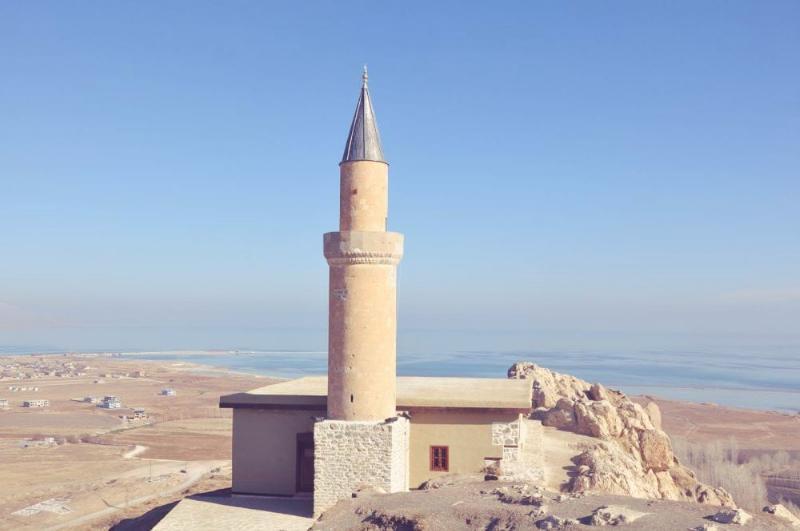 Kızıl Minareli Cami – Van