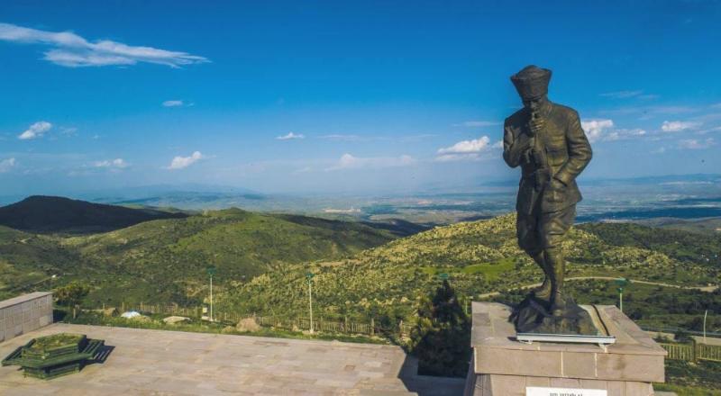 Kocatepe Atatürk Anıtı Ve Kitabesi – Afyonkarahisar