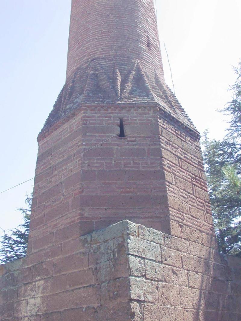 Küçükgökçeli Kırık Minare Camii – Isparta
