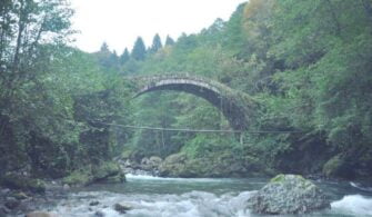 makrevis_konaklar_koprusu___rize.jpg