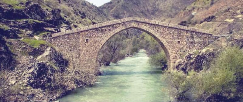 Nehri Taş Köprü – Hakkari