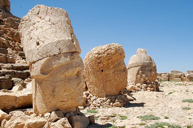Nemrut Dağı Tümülüs’ünde Ne Var?