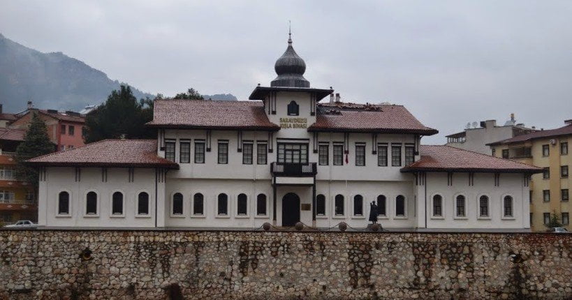 Amasya Gezilecek Yerler - Saraydüzü Kışla Binası