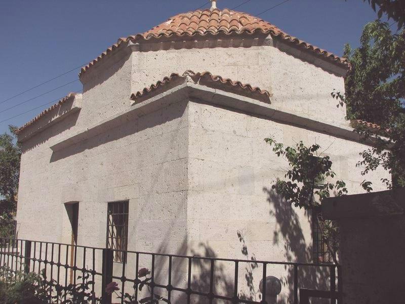 Sarı Saltuk Türbesi – Niğde