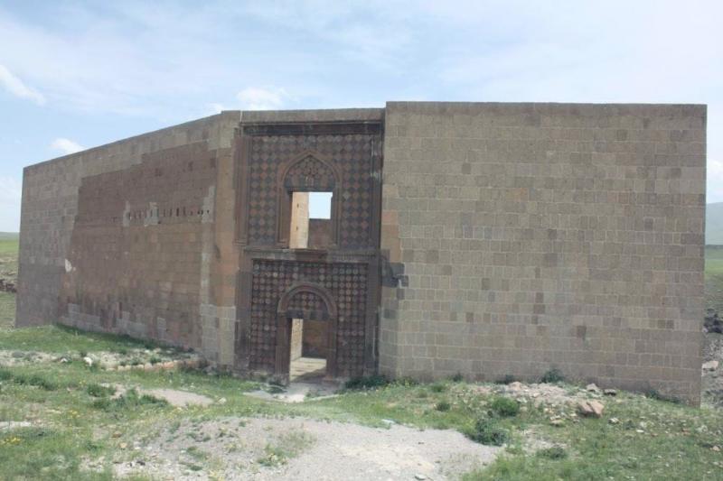 Selçuklu Sarayı – Kars