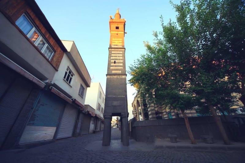 seyh_mutahhar_cami__dort_ayakli_minare____diyarbakir.jpg