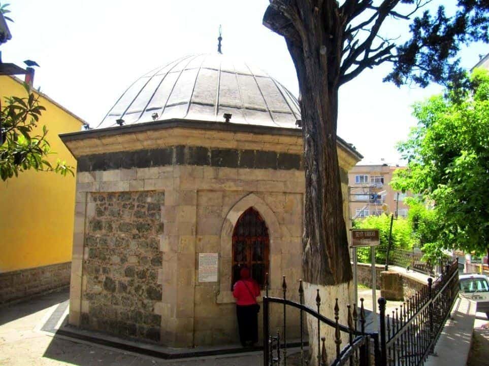 Seyyid Vakkas Türbesi
