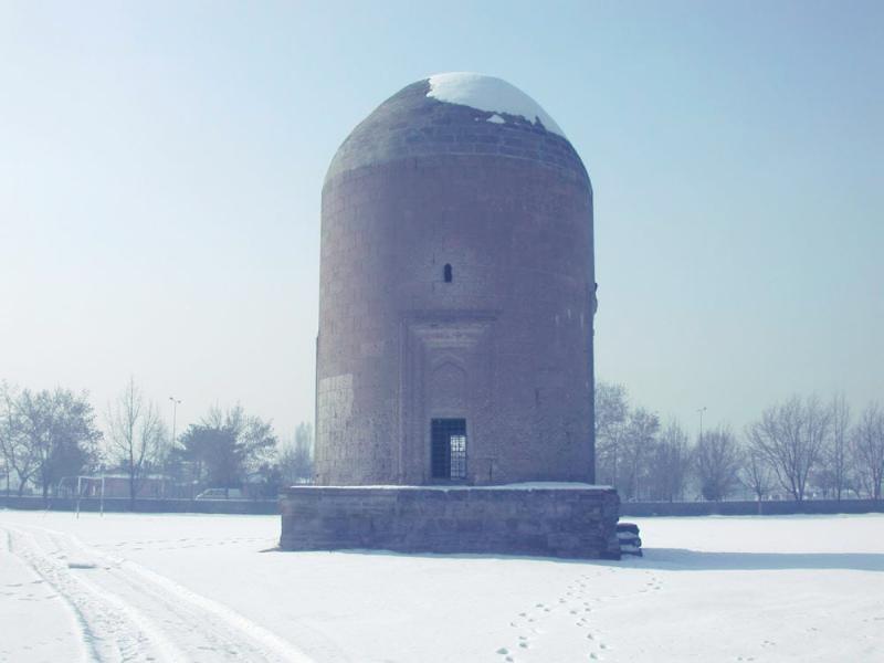 Sırçalı Kümbet – Kayseri
