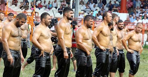 Türkiye'deki En Renkli Geleneksel Festival: Kırkpınar Yağlı Güreşleri