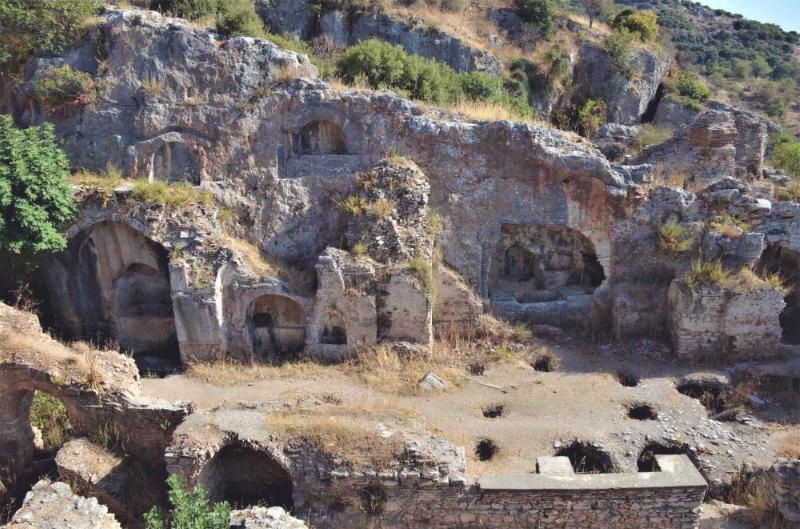 Yedi Uyuyanlar Mağarası – İzmir