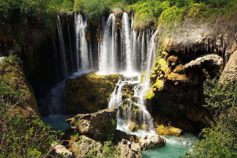Yerköprü Şelalesi ve Mağarası
