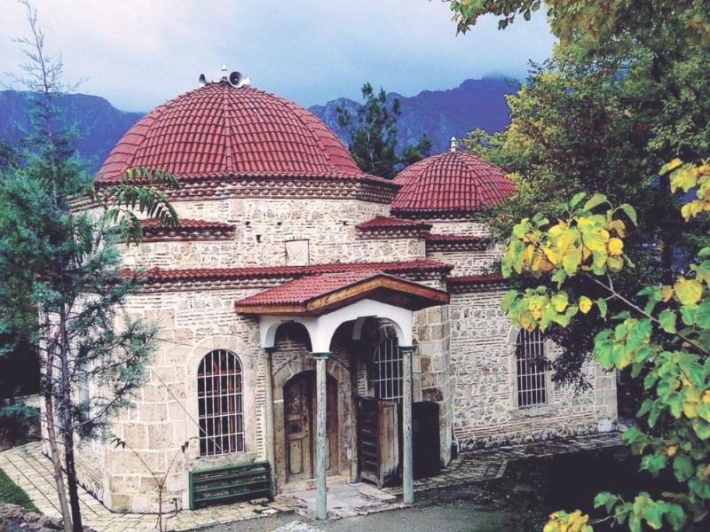 Yukarı Türbe (Şirvanlı İsmail Türbesi)  – Amasya